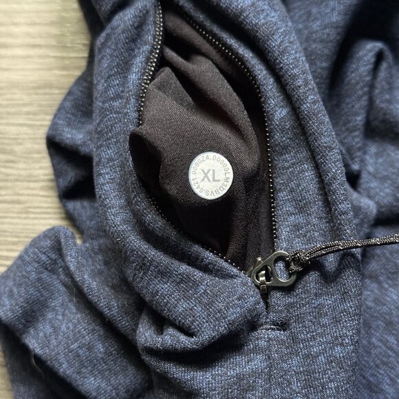 Lululemon Men's Surge Warm Reflective 1/2 Zip - Navy - Picture 6 of 8